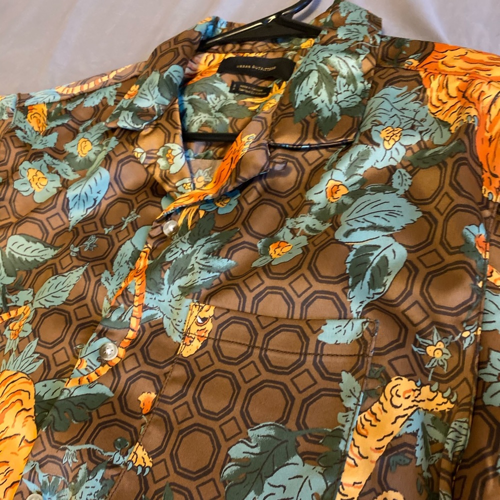 UO Leafy Tiger Satin SS